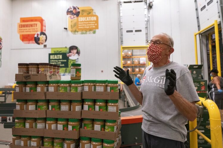 Tue. 11:08 a.m.: Fewer in US turn to food banks, but millions still in need